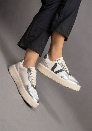 Ivy Sneakers