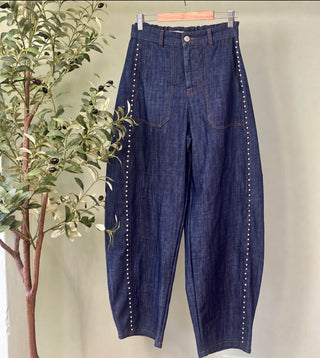 Nika Studs Barrel Jeans