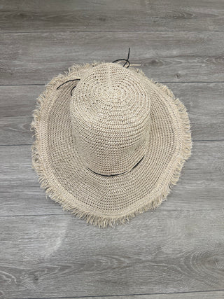 BEACH HAT